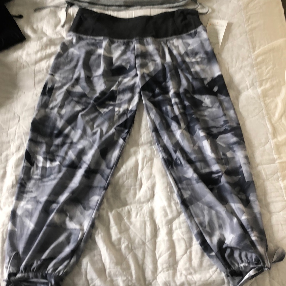 LUCY Daily mantra Capri size L